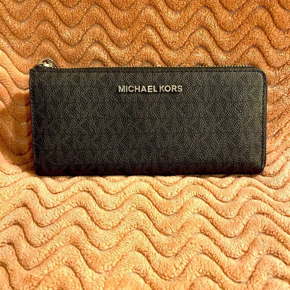 Black Michael Kors Wallet